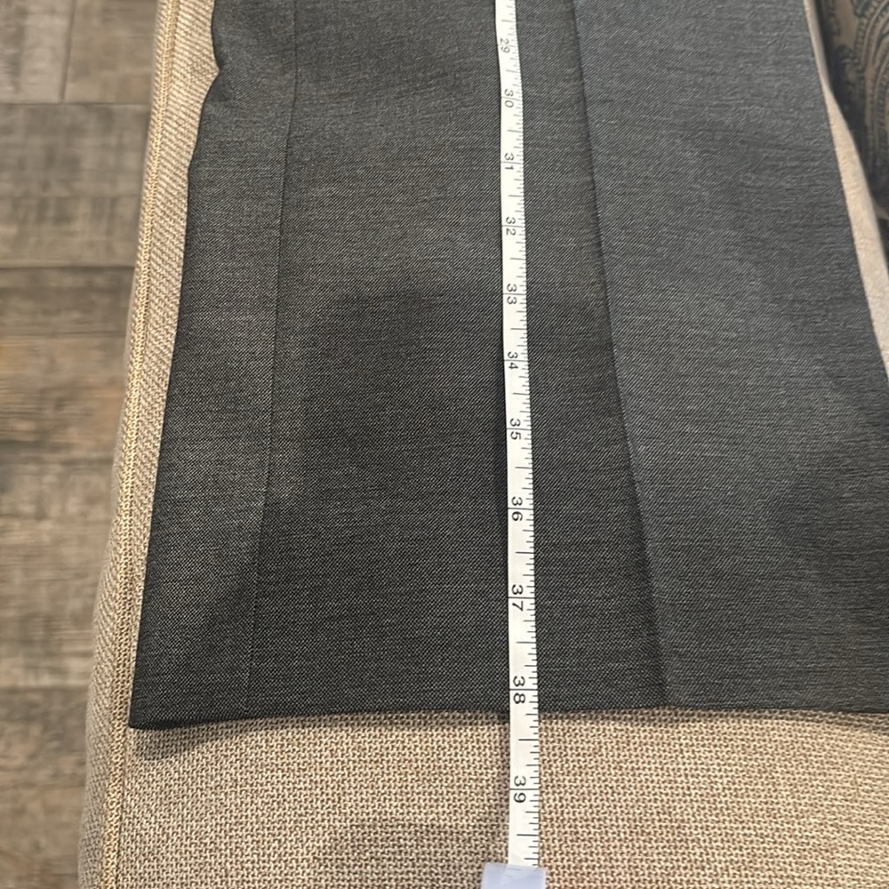 Tahari Classic Gray Double-Breasted Suit - Picture 12 of 15